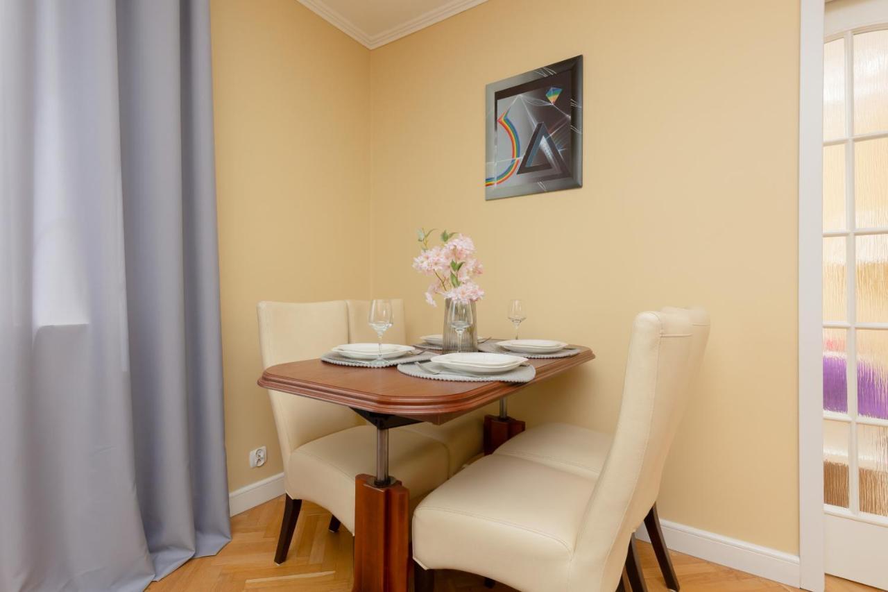 Miodowa Apartment Krasinski Garden Warsaw By Noclegi Renters Экстерьер фото