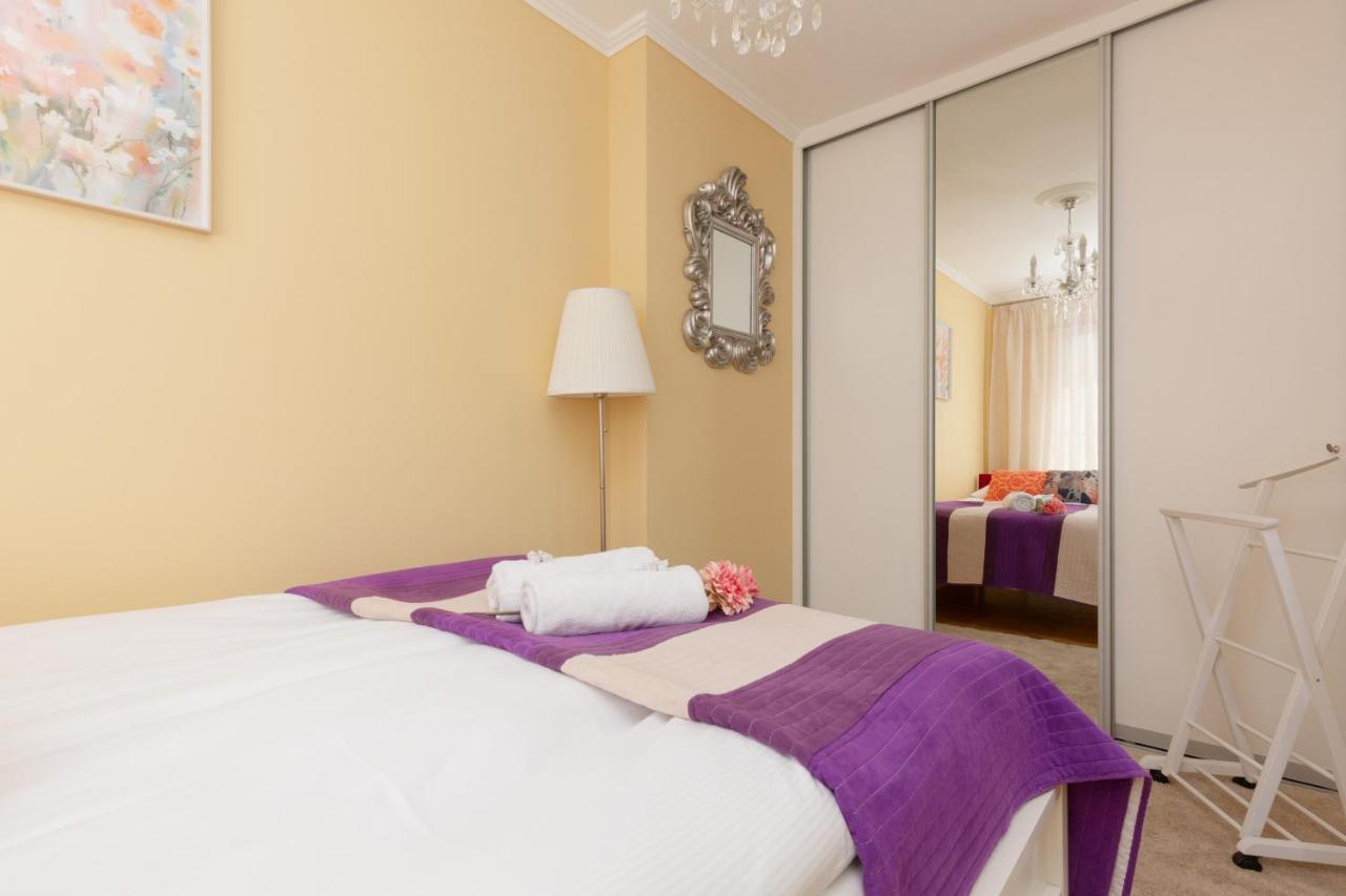 Miodowa Apartment Krasinski Garden Warsaw By Noclegi Renters Экстерьер фото